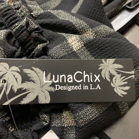 Dress - Picture 6 of 6